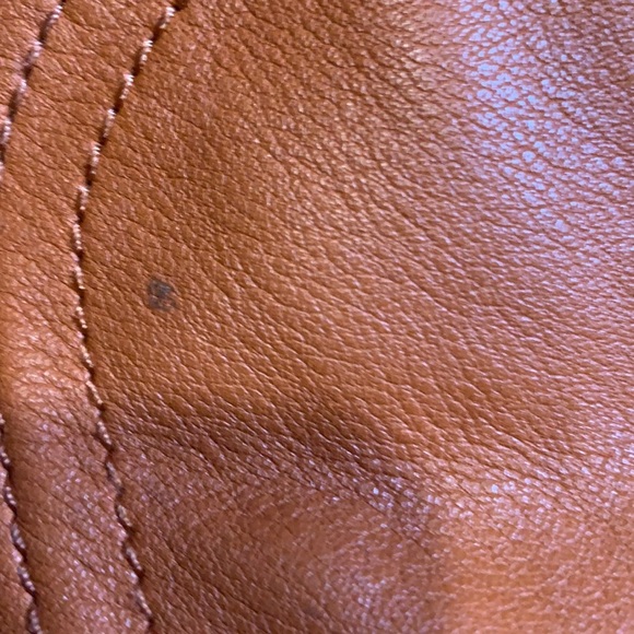 Linea Pelle Cross body added dressed coin purse. - Picture 6 of 11